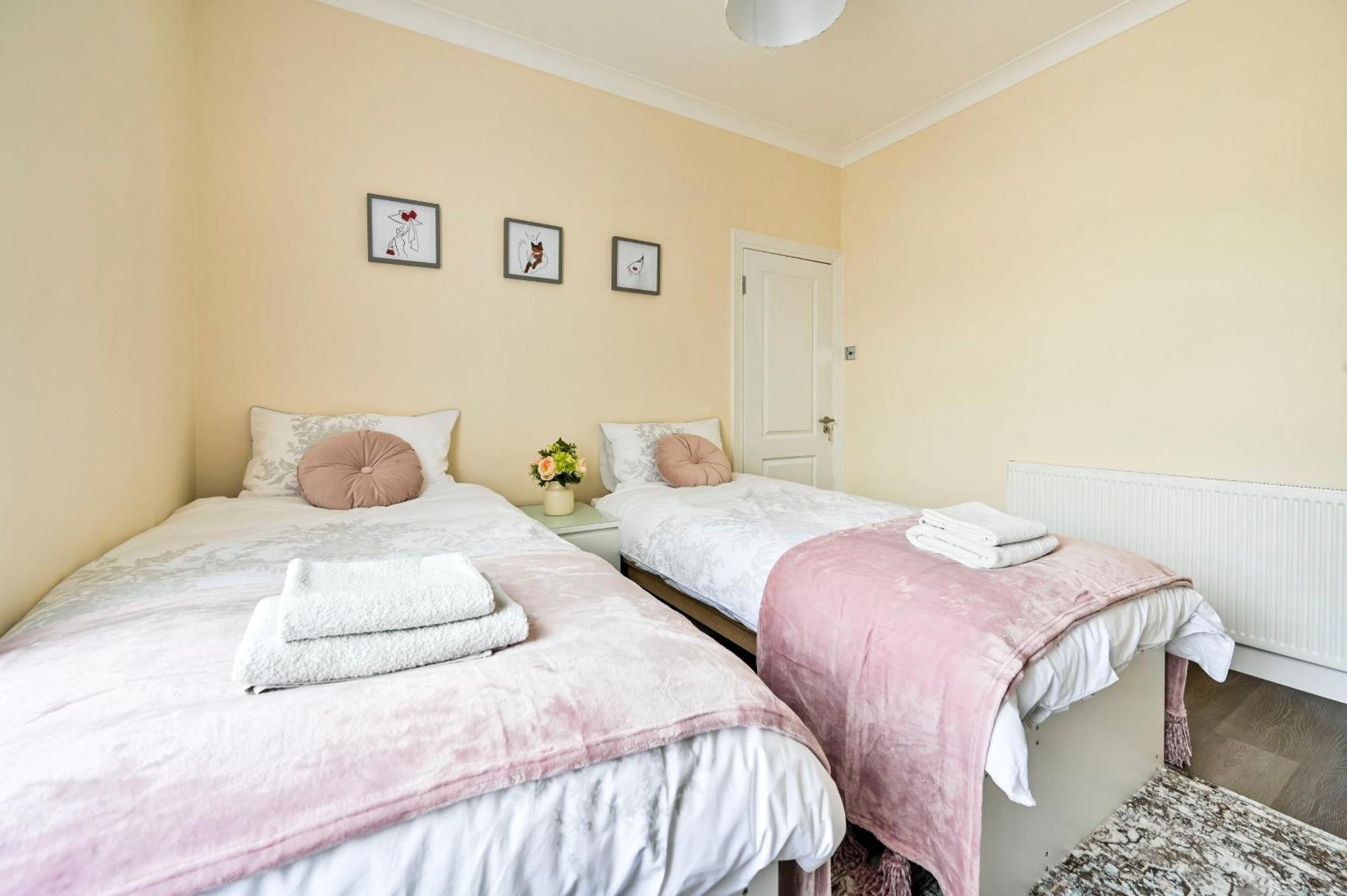 A Two Bedroom A Stride Away From Meridian Greenwich London Exterior photo